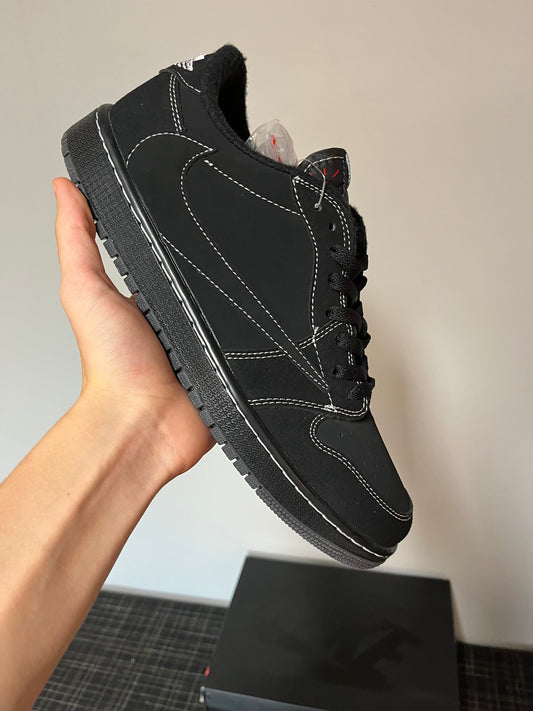 Jordan 1 Low Phantom Black