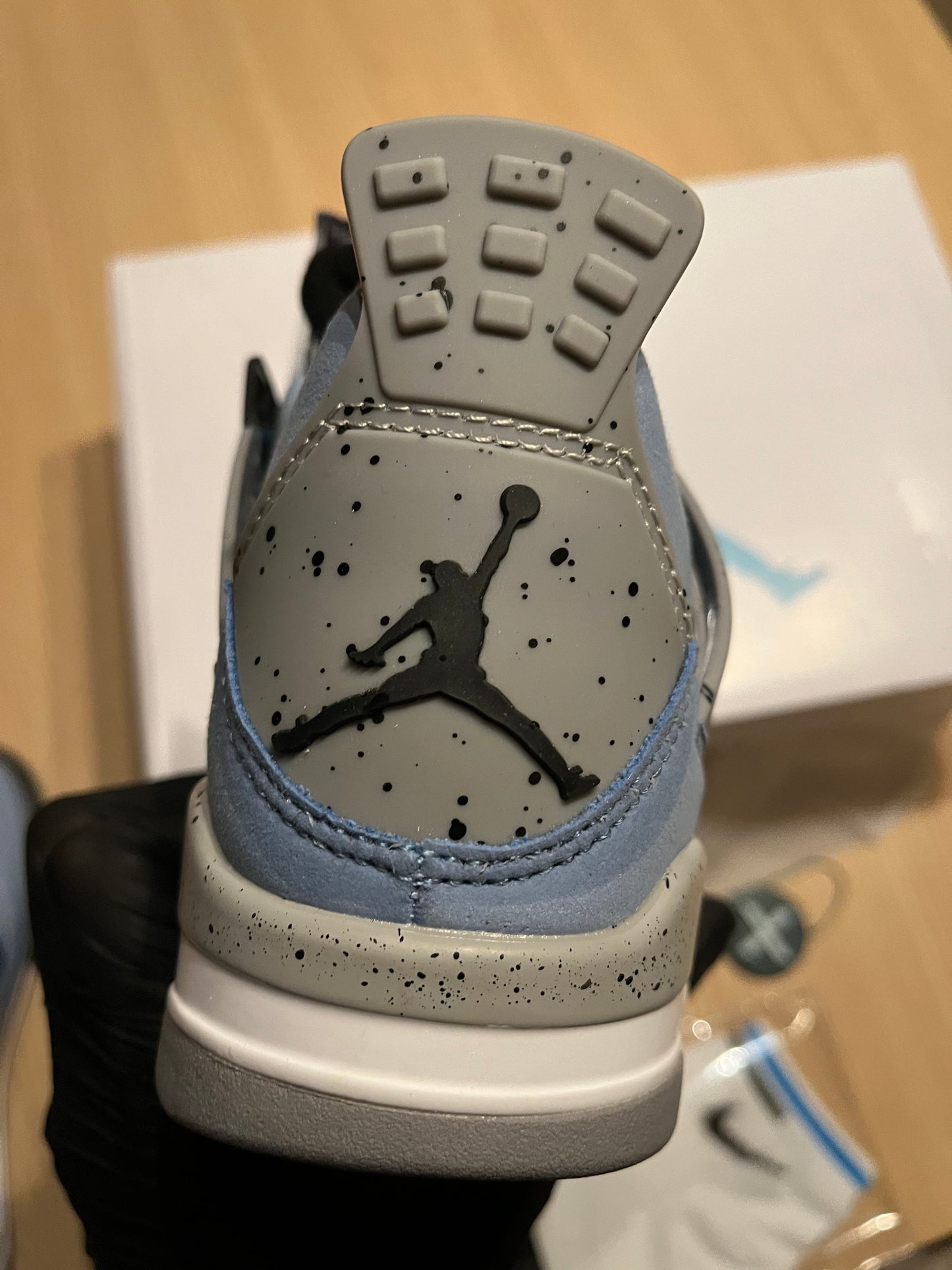 Jordan 4 University Blue