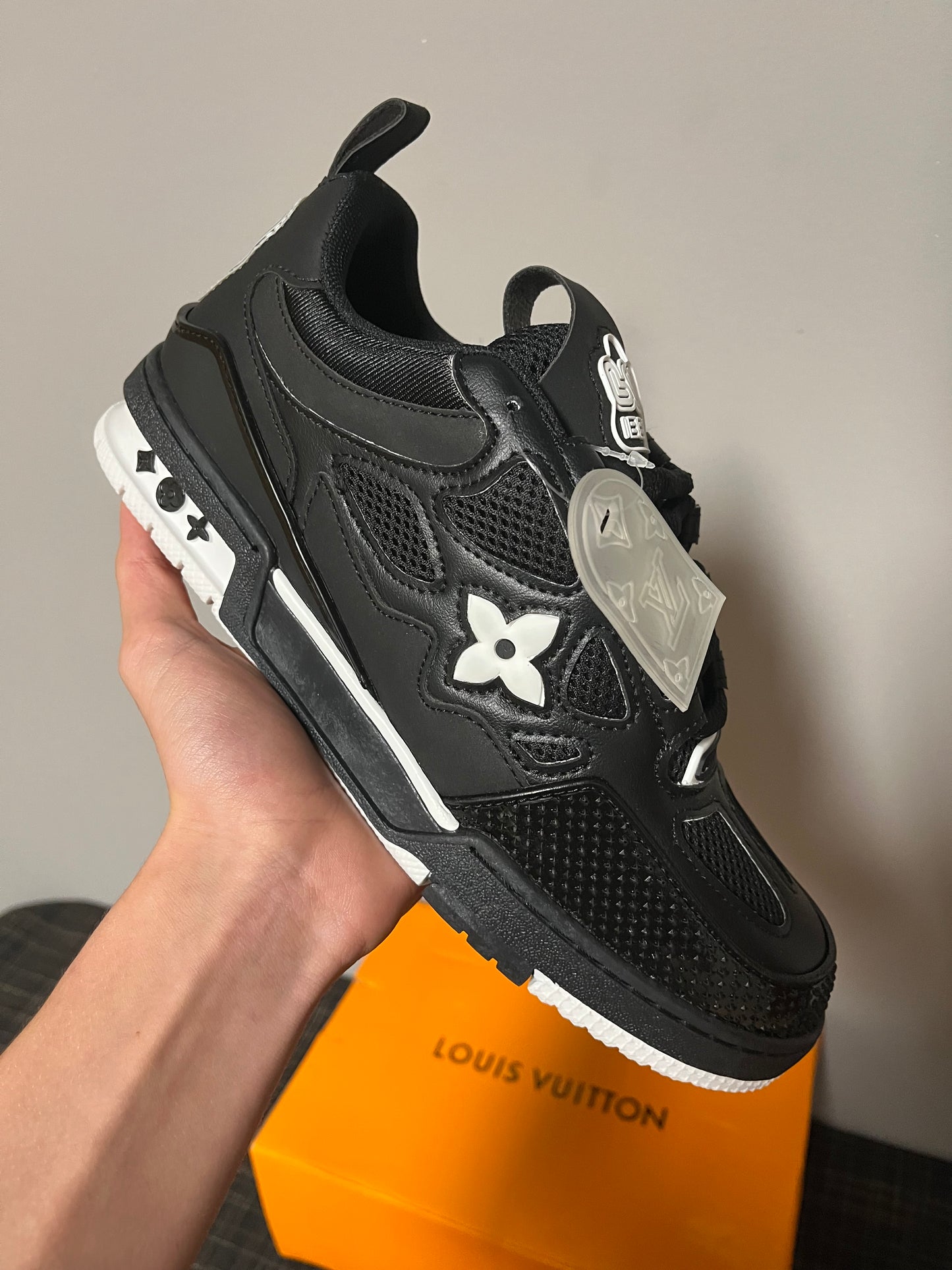 LV Skate Negras