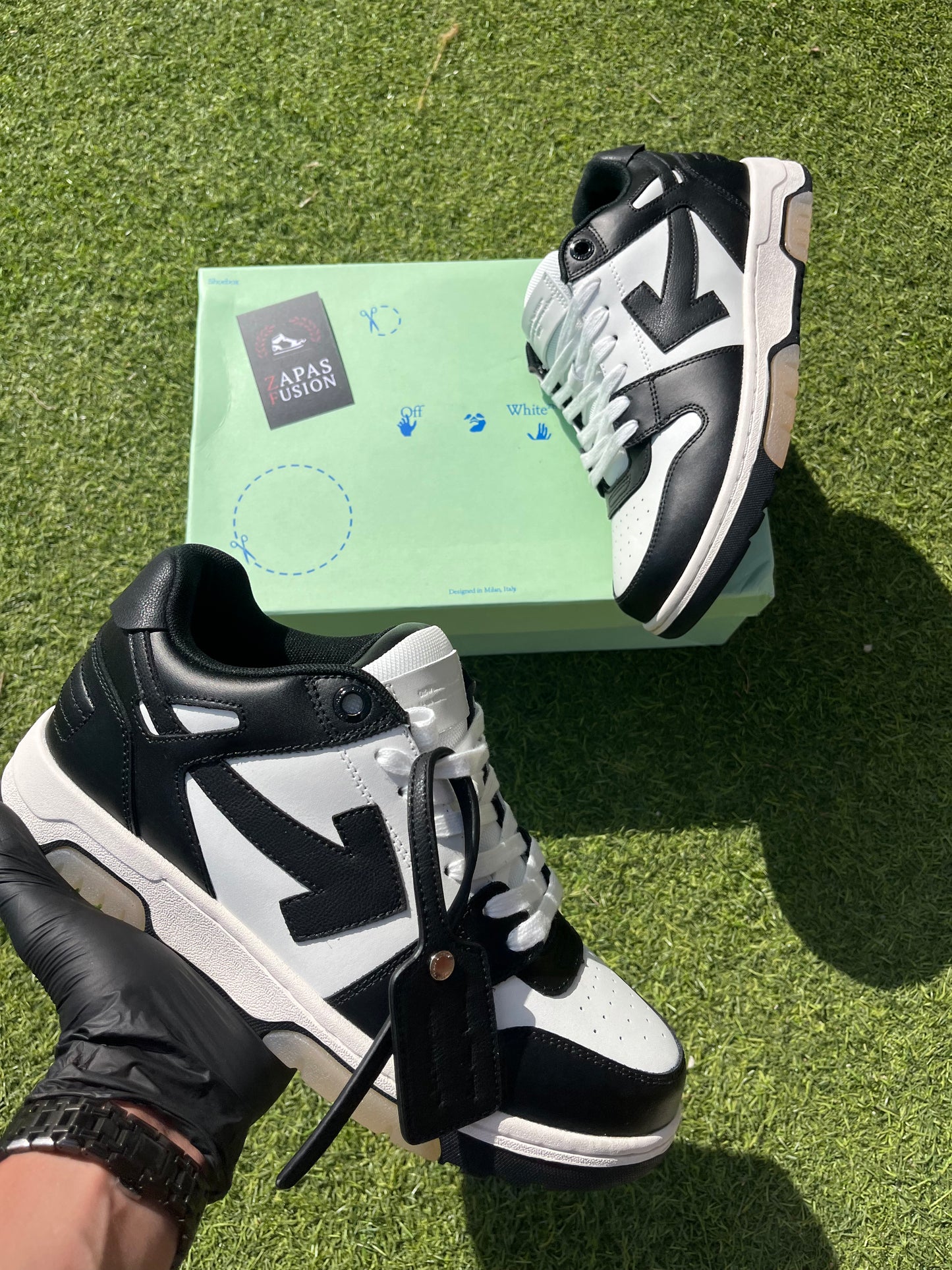 Off-White OOO Blanco y Negro